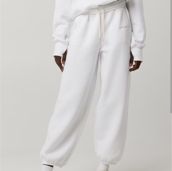 Like New - Aerie White Cloud Fleece Joggers - M - Picture 1 of 7